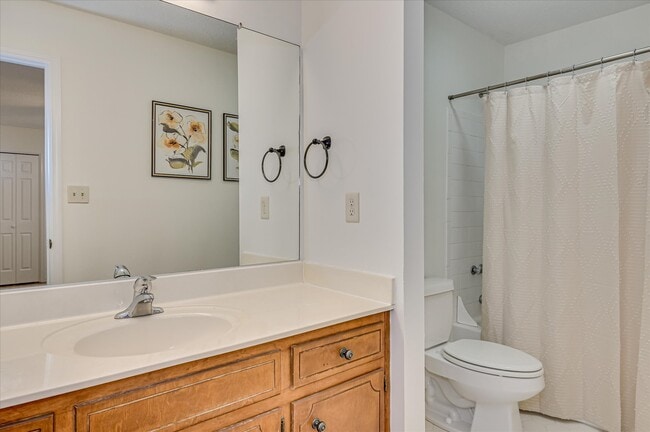 Building Photo - 186 Hammond Pl Cir