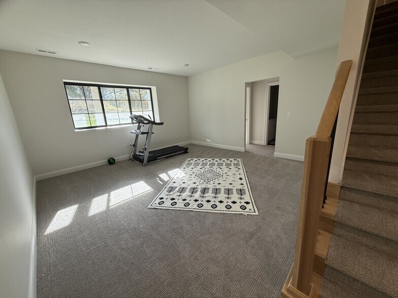 Building Photo - 14147 Wilden Dr