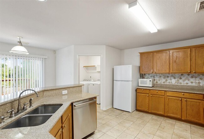 Building Photo - 1617 Gaylord Dr