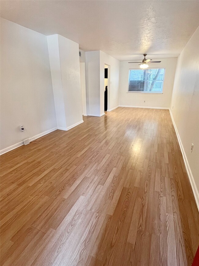 Building Photo - 3603 Murworth Dr