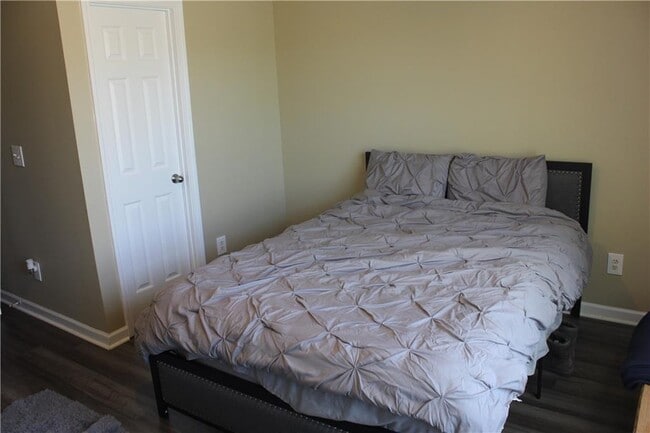 Building Photo - 7431 Battlecreek Ln