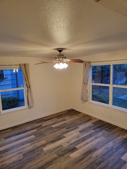 Typical Large Upstairs Bedroom - 525 W 1st Ave