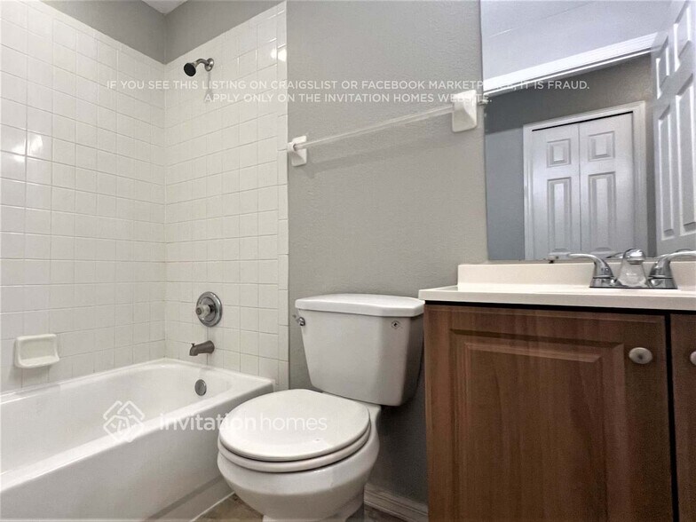 Building Photo - 323 Boca Ciega Rd