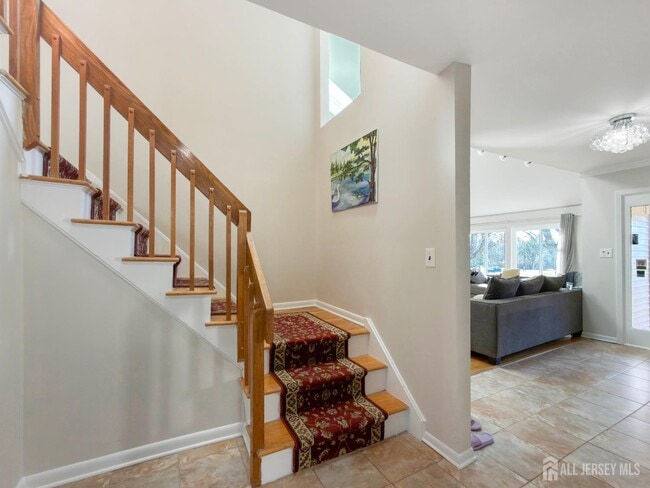 Building Photo - 592 Cabot Hill Rd