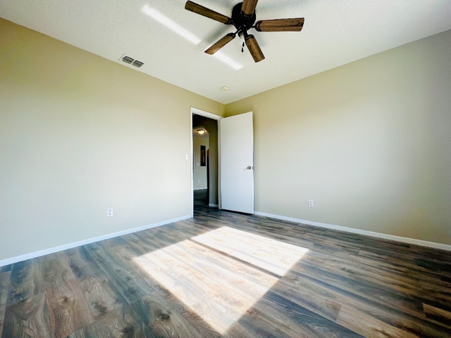 Building Photo - 350 Winter Ridge Blvd