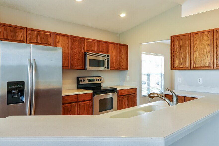 Building Photo - 4545 Marchmont Blvd