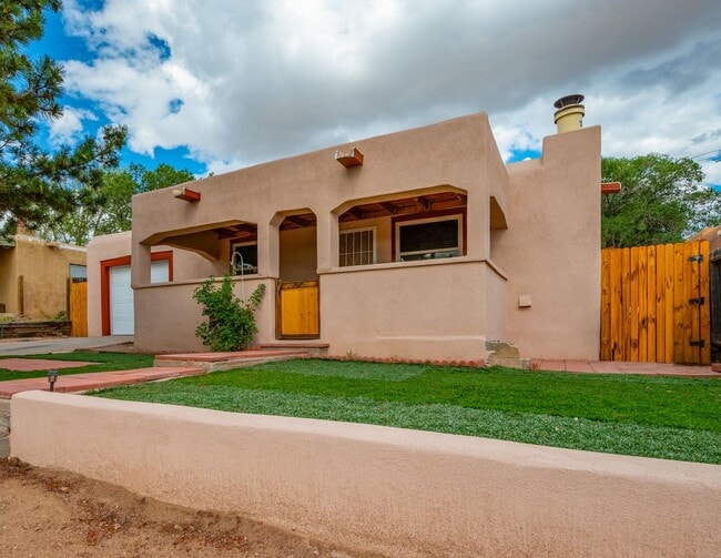 Building Photo - 2911 Avenida Alamosa