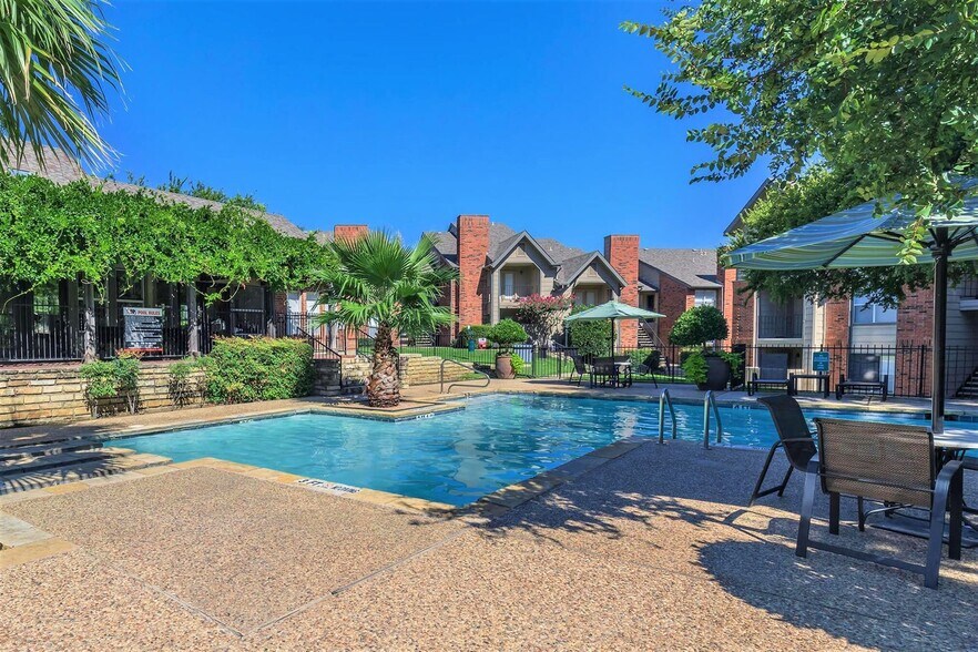 Tides on North Collins 903 Ashford Ln Arlington TX 76006 Apartment