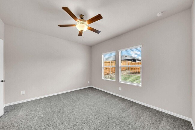 Building Photo - 417 Martell Rd