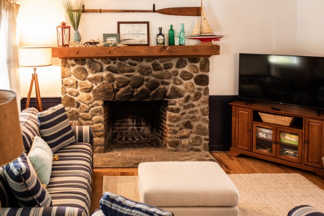 Building Photo - 431 Winnacunnet Rd