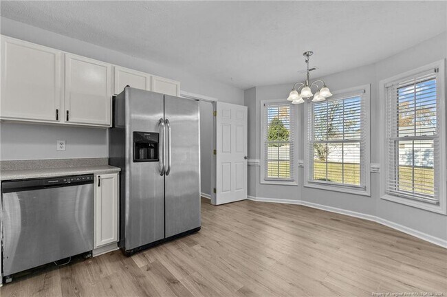 Building Photo - 7780 Buttonwood Ave