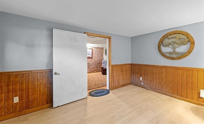 Building Photo - 141 Commonwealth Ave