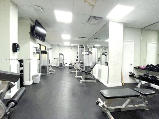 Building Photo - 3180 S Ocean Dr