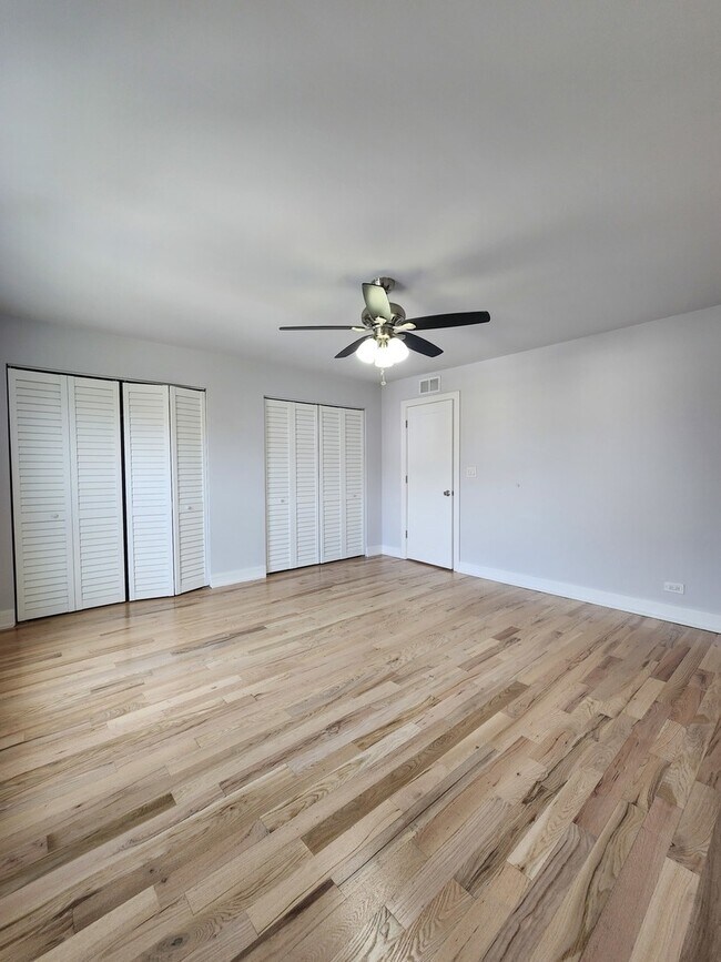 Building Photo - 2404 S Trumbull Ave