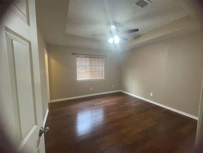 Building Photo - 9506 Windy Hollow Dr