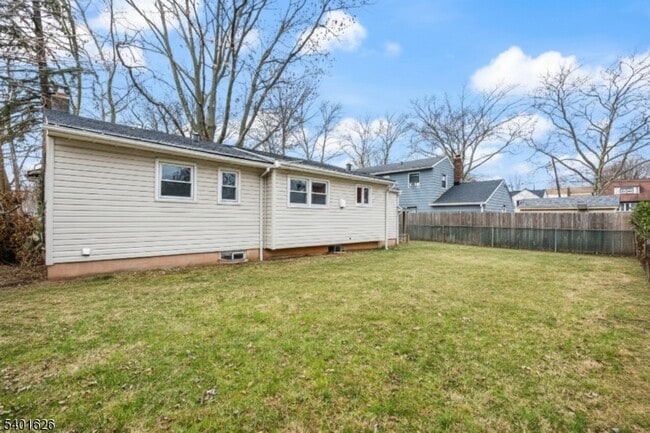 Building Photo - 929 Heaton Pl