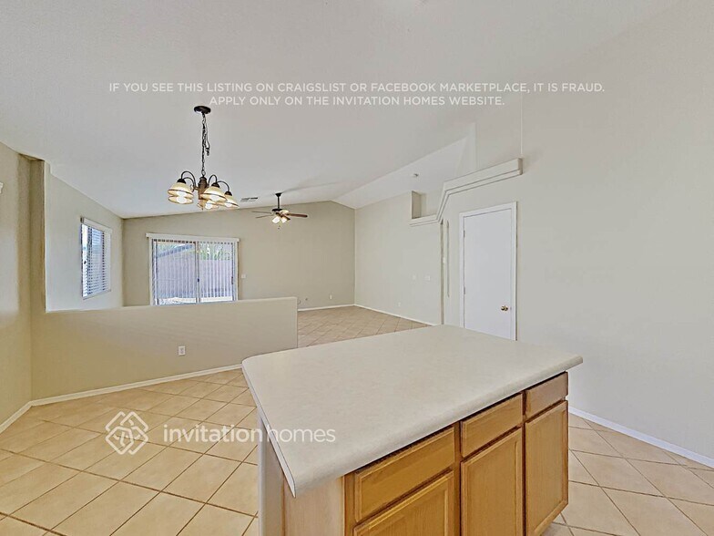 Building Photo - 16059 W Larkspur Dr