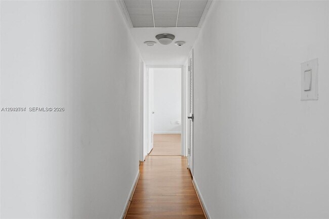 Building Photo - 10275 Collins Ave