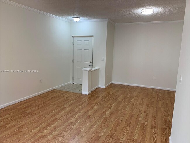 Building Photo - 17150 N Bay Rd