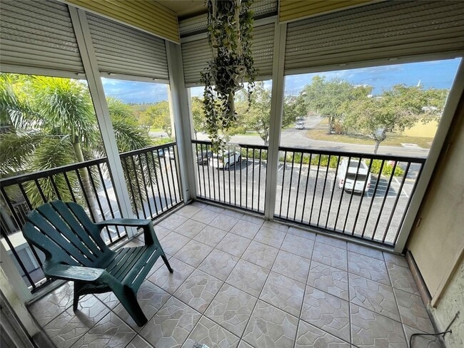 Building Photo - 259 S Cypress Rd