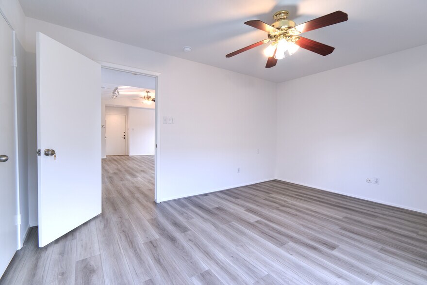 Primary Bedroom, seen from the northwest corner. With its position relative to the common area visib - 2025 Augusta Dr