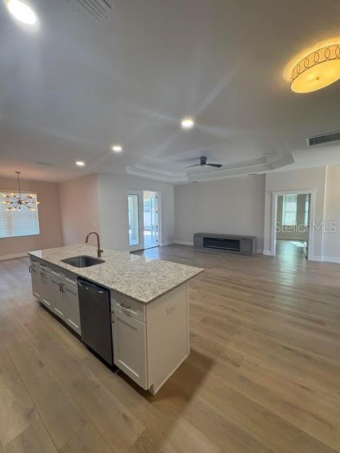 Building Photo - 123 Bickford Dr