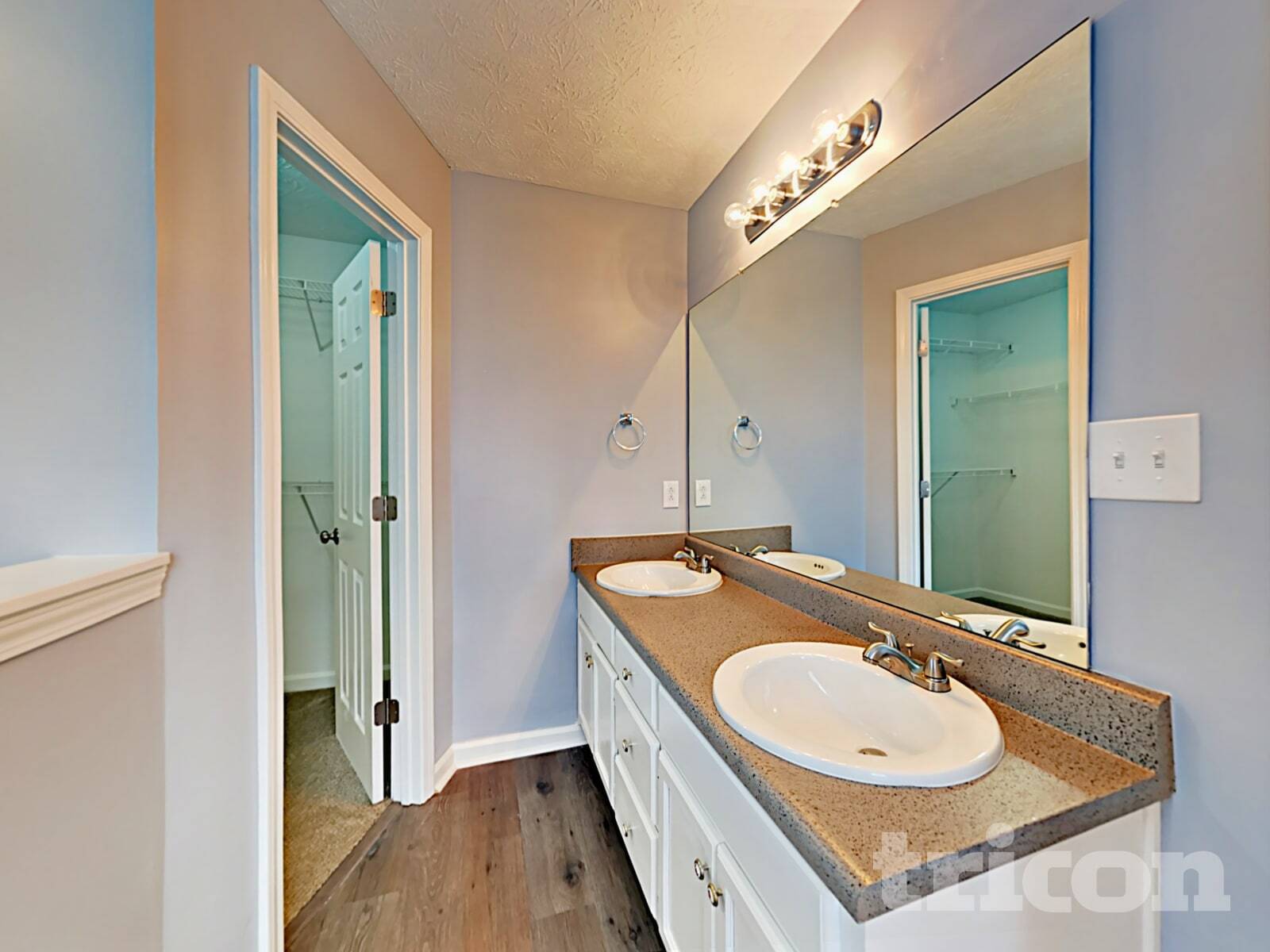 Building Photo - 313 Willow Bend Dr