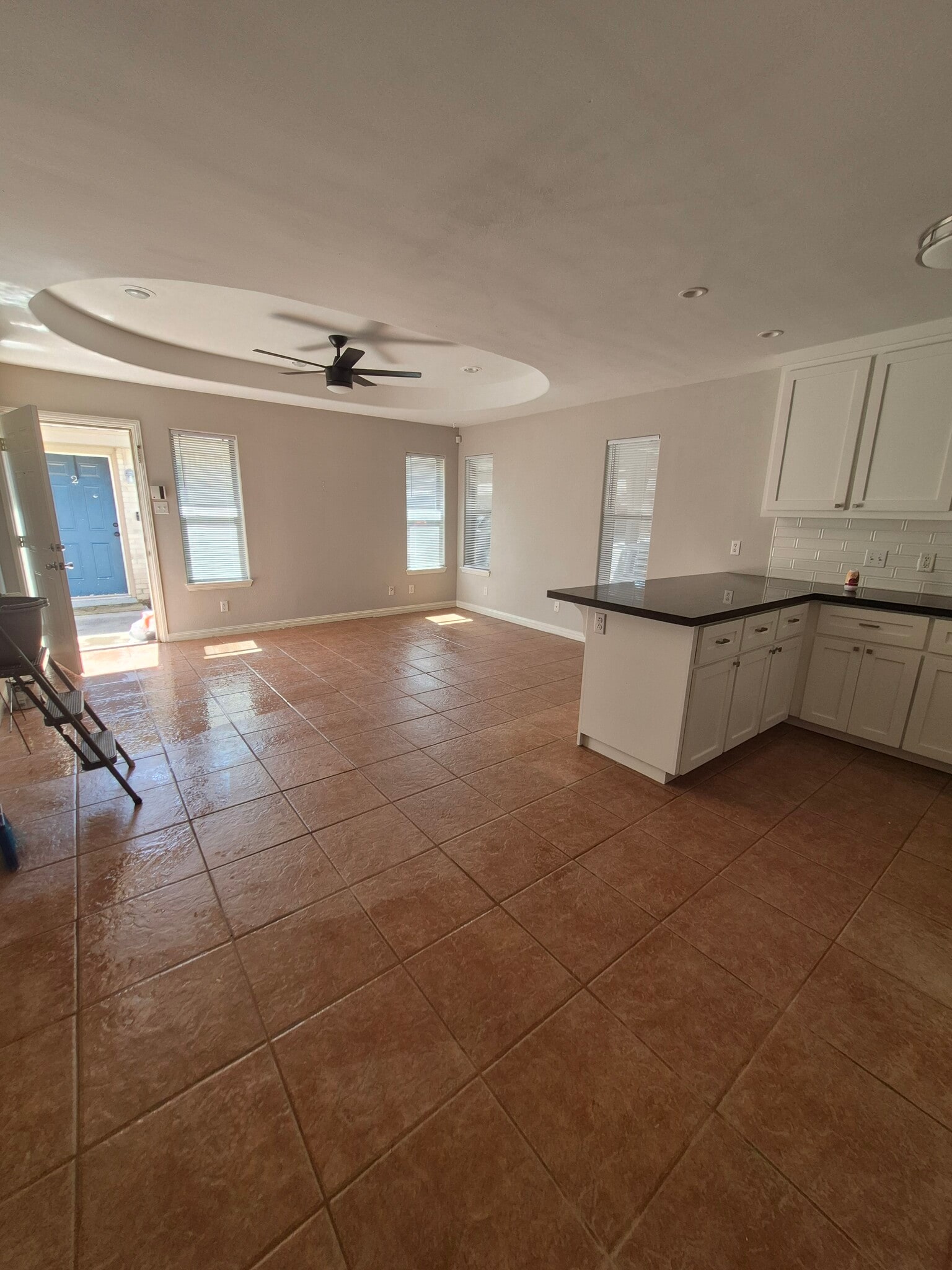 Building Photo - 617 DFW Dr