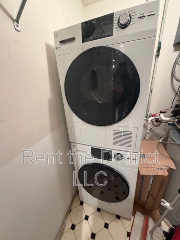 Building Photo - 2725 Connecticut Ave NW