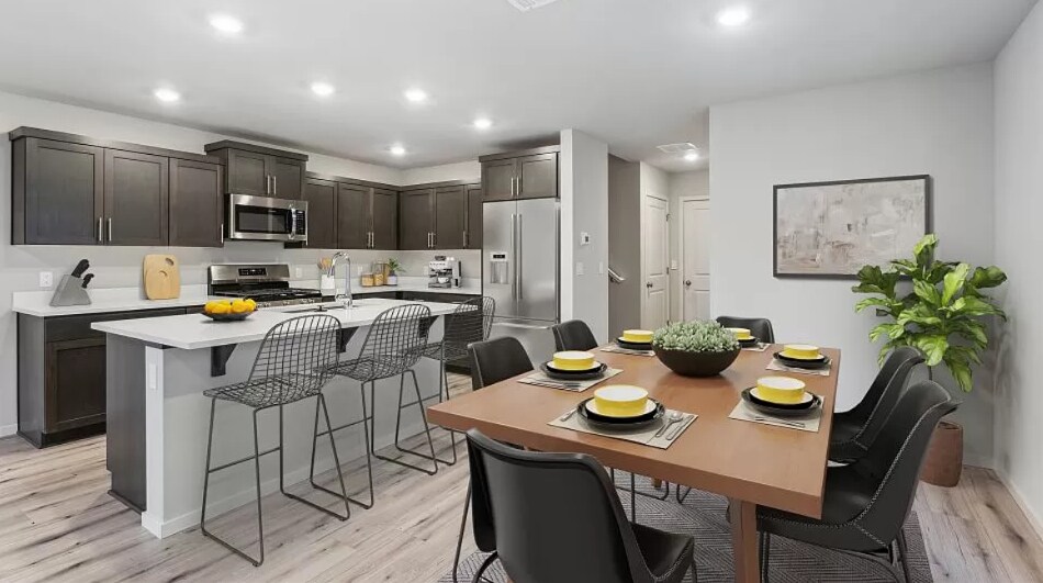 Building Photo - 4021 Village Center Dr SE