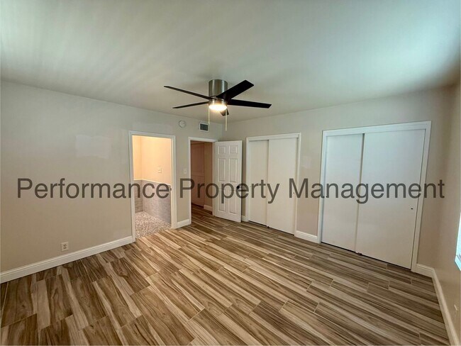 Building Photo - Gorgeous 3 Bed/3 Bath E Bakersfield Home w/ RBP & $0 Deposit Option