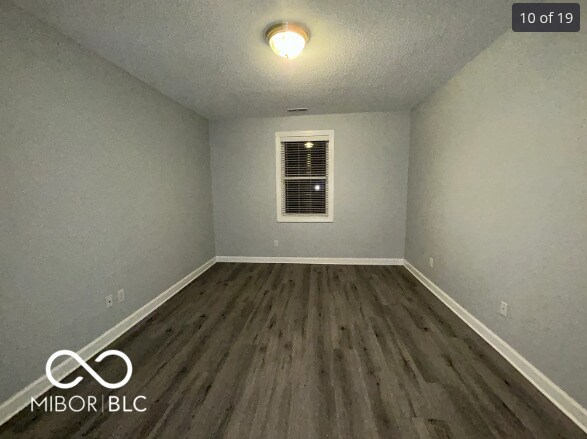 Building Photo - 5548 James Blair Dr