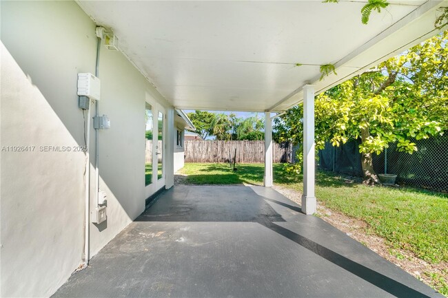 Building Photo - 8172 NW 67th Ave