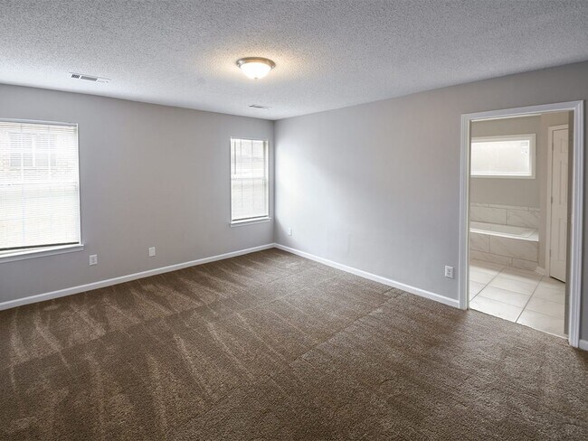 Building Photo - Charming 6 bed, 3 bath home on corner lot between S. Germantown and Hacks Cross.