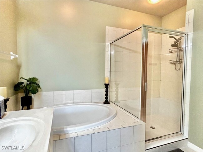 Building Photo - 9120 Spanish Moss Way