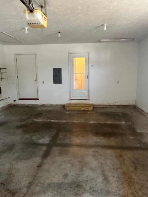 Building Photo - 1258 W Bluegrass Rd