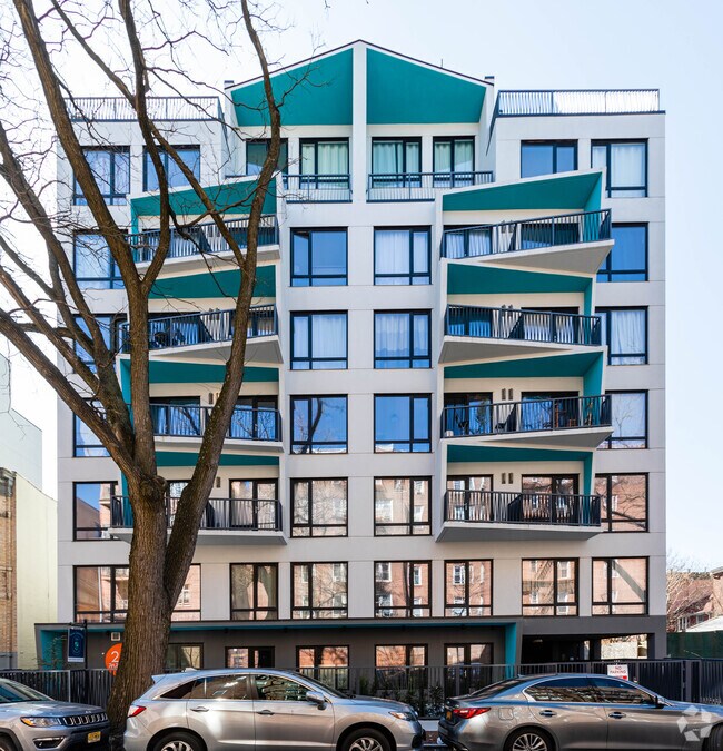 Building Photo - 210 Parkville Ave