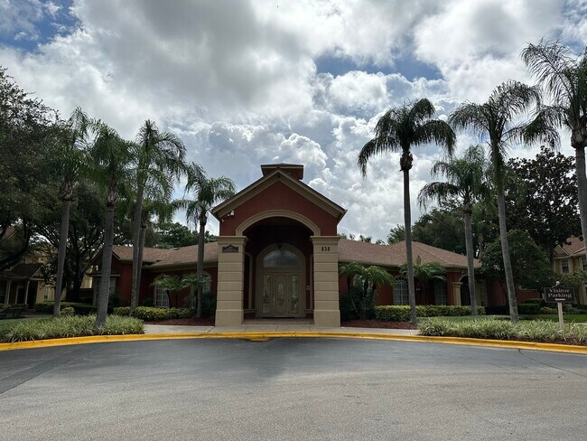 Building Photo - 862 Grand Regency Pointe