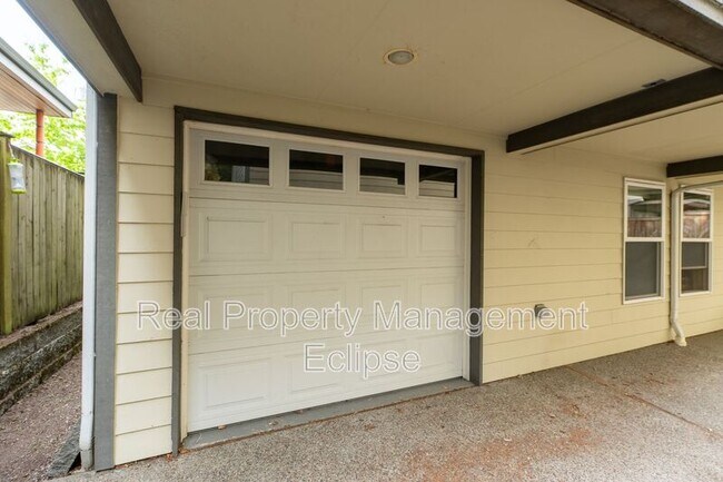 Building Photo - 1145a N 91st St