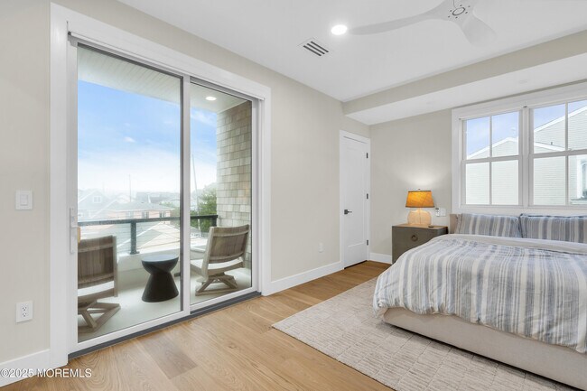 Building Photo - 3580 Ocean Terrace