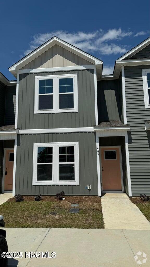 Building Photo - 608 Jacks Xing Dr