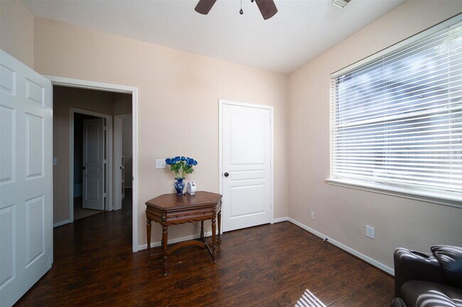 Building Photo - 11 Painted Canyon Pl