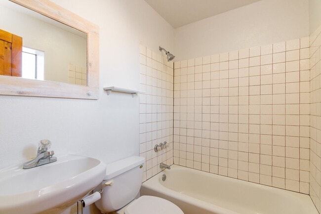 Building Photo - Santa Fe Traditional Home