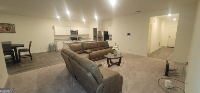 Building Photo - 214 Moreton Wy