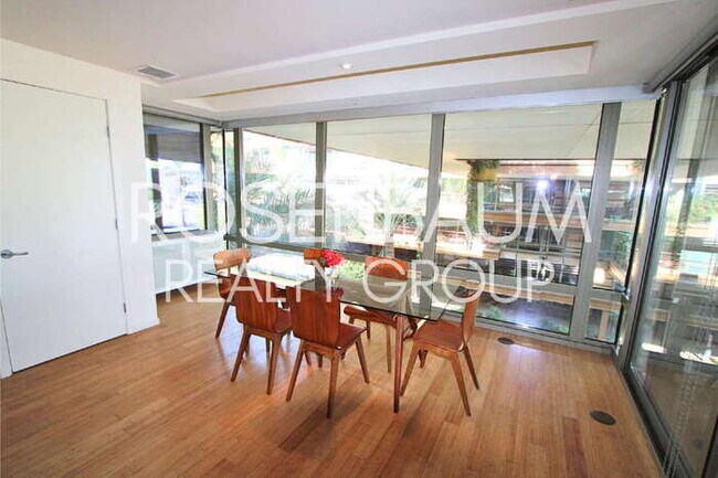 Building Photo - Enchanting fully furnished two-bed Condo a...