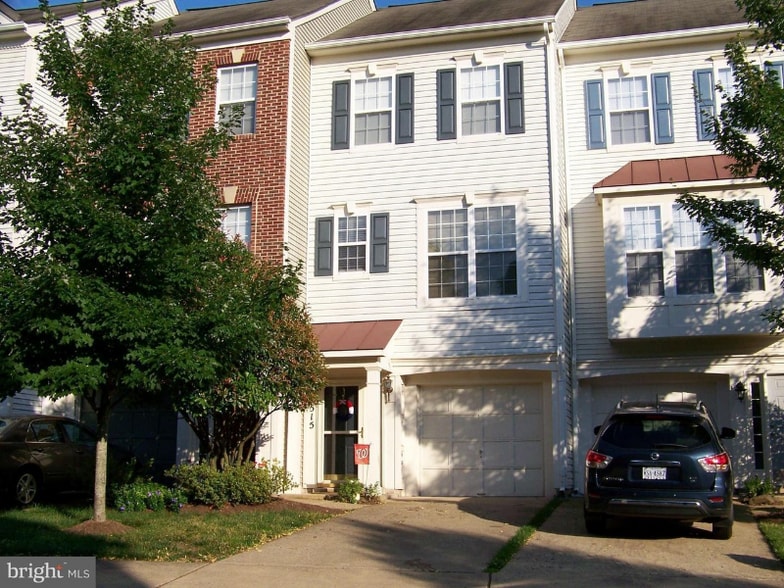Primary Photo - 12515 Heykens Ln