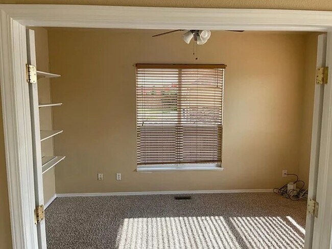 Building Photo - 8021 Lodi Ln