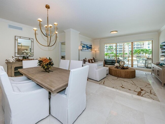 Building Photo - 11 Baymont St