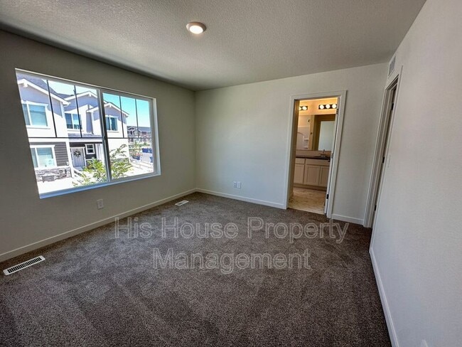 Building Photo - 3908 Canoe St