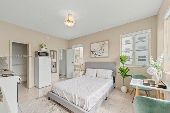 Building Photo - 301 86th St